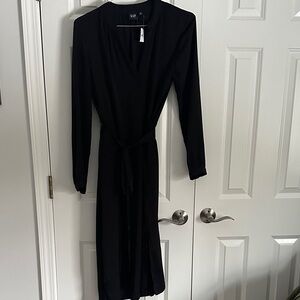 GAp Elegant Black Long Sleeve  maxi Lenght Dress